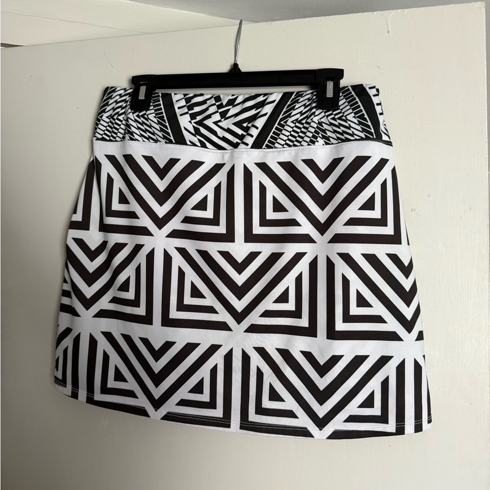 Black & White Geometric A-Line Skirt - Picture 2 of 3
